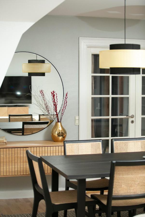 Unique 5 Bedroom W Exposed Beams In Lejlighed København